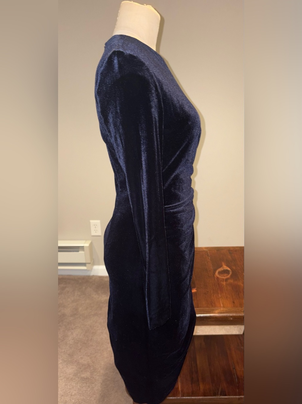 NWT Harper Rose Long Sleeve Ruched Velvet Dress Size 4 - Picture 5 of 15
